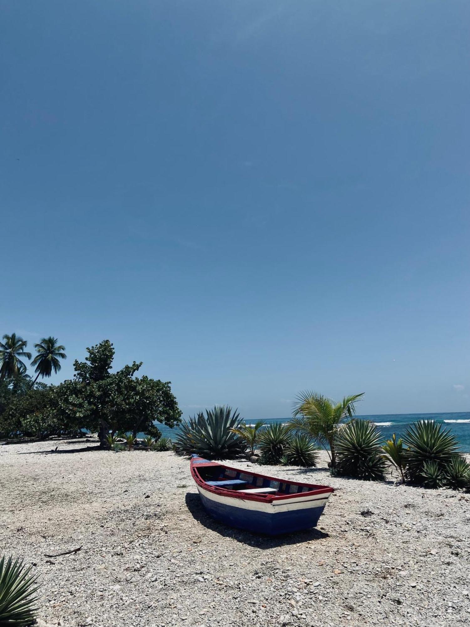 Barahona Hotel Al Mare المظهر الخارجي الصورة
