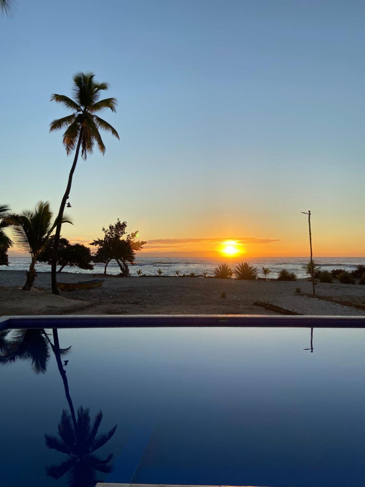 Barahona Hotel Al Mare المظهر الخارجي الصورة