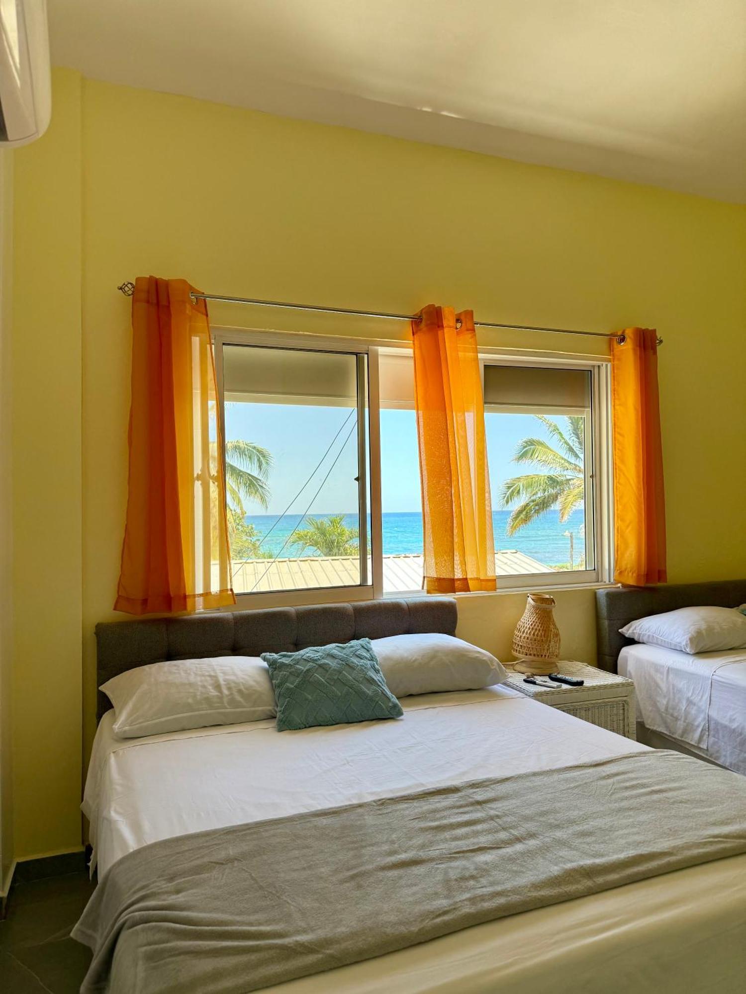 Barahona Hotel Al Mare المظهر الخارجي الصورة