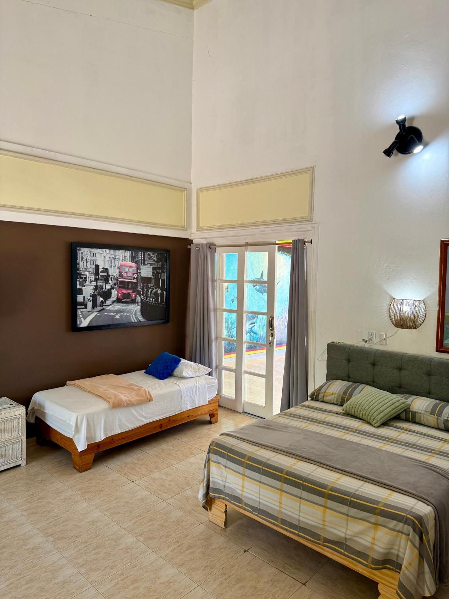 Barahona Hotel Al Mare المظهر الخارجي الصورة