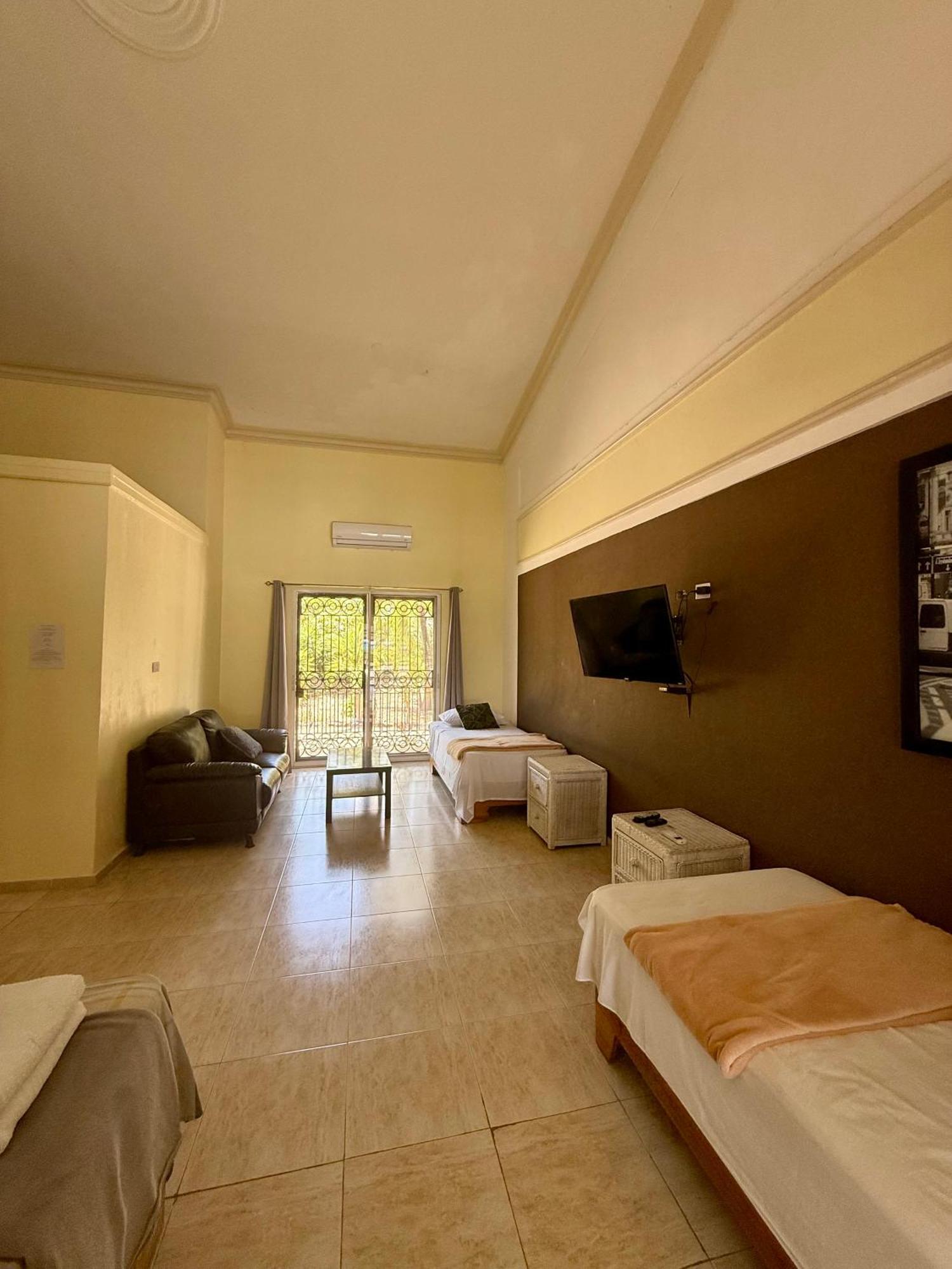 Barahona Hotel Al Mare المظهر الخارجي الصورة