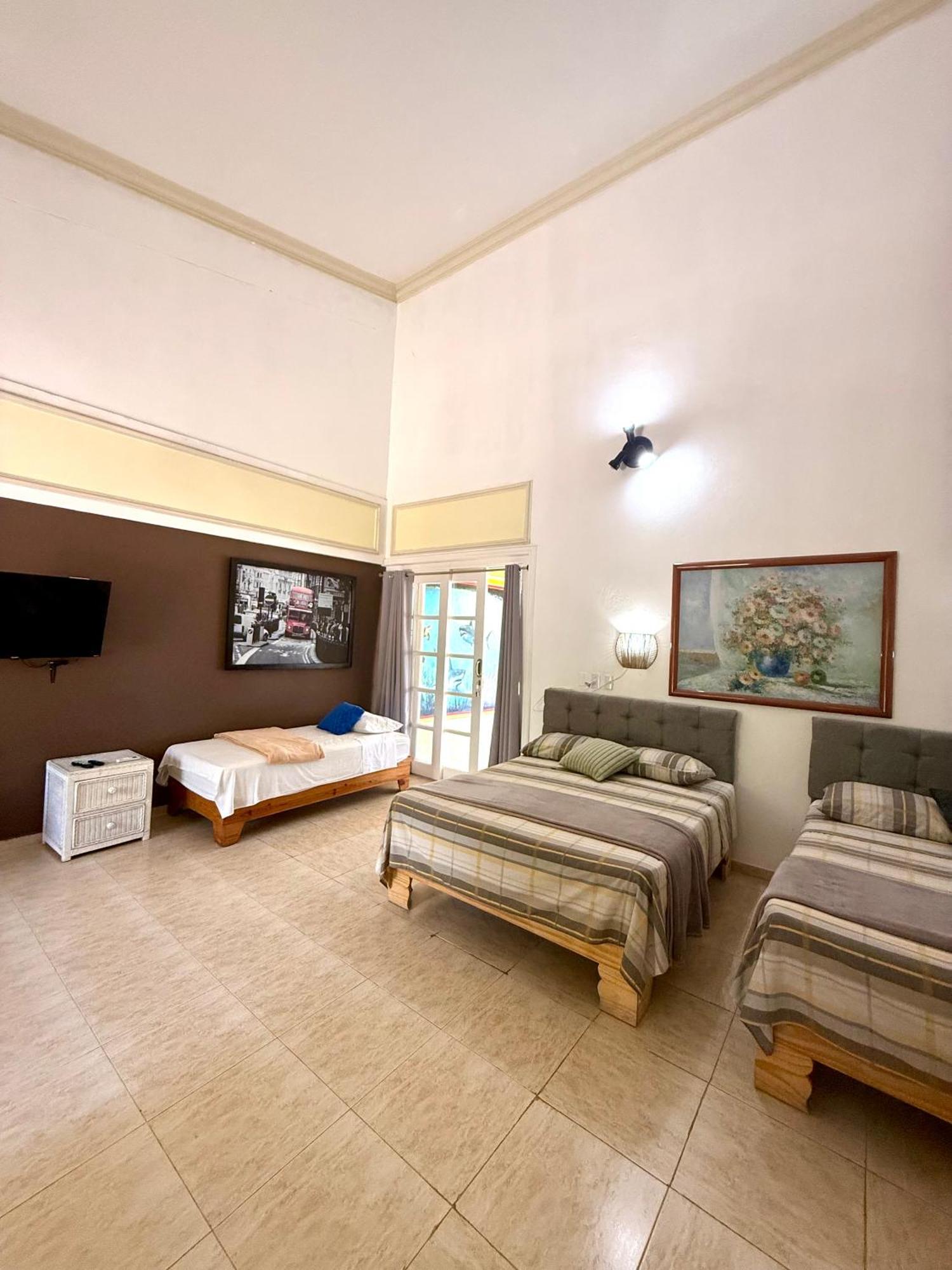 Barahona Hotel Al Mare المظهر الخارجي الصورة