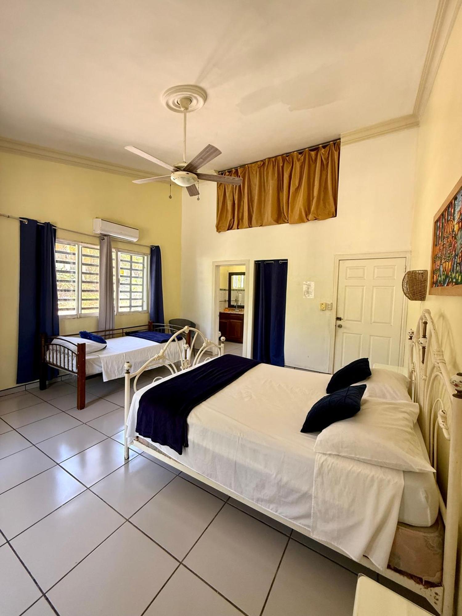 Barahona Hotel Al Mare المظهر الخارجي الصورة