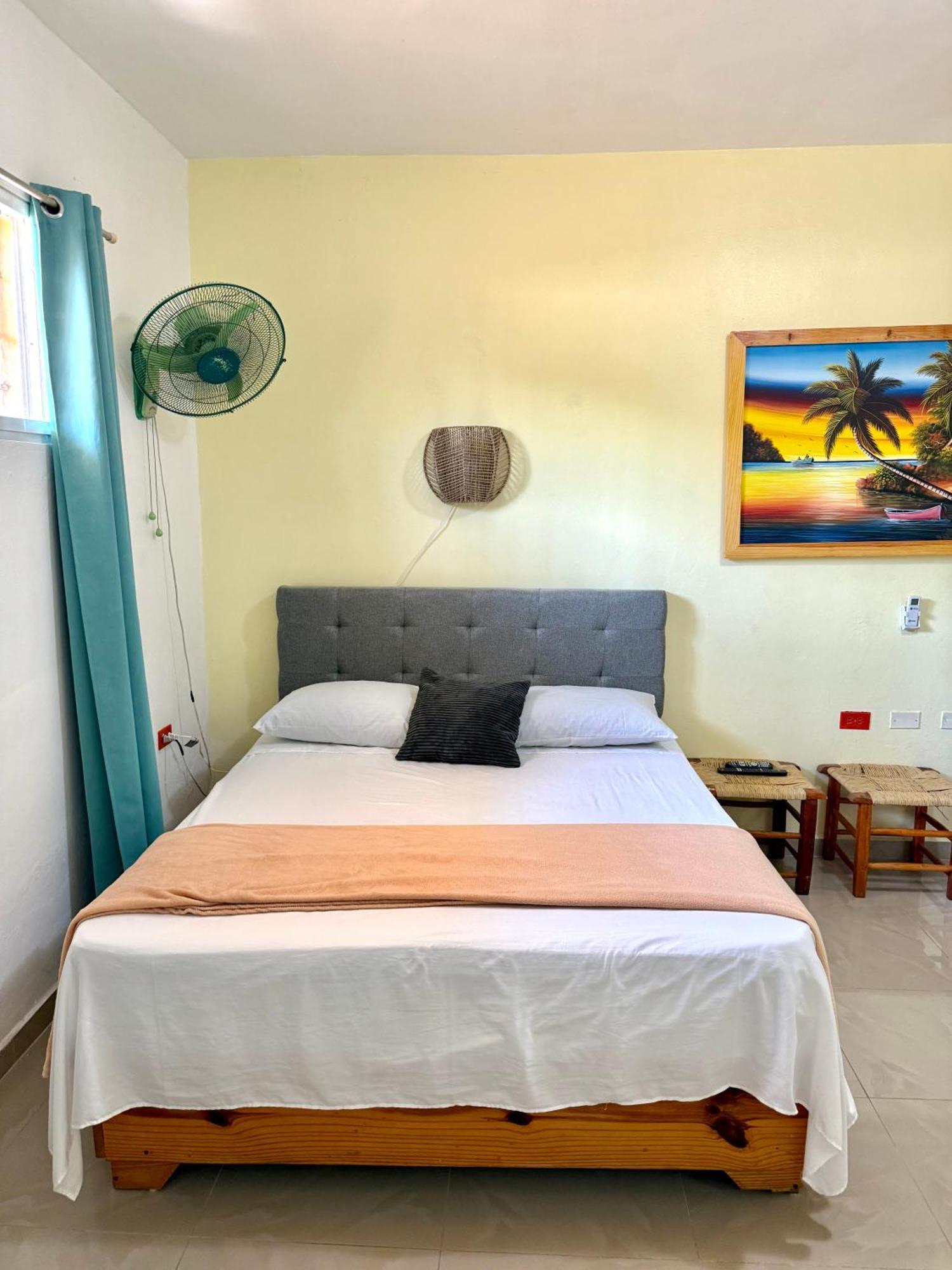 Barahona Hotel Al Mare المظهر الخارجي الصورة