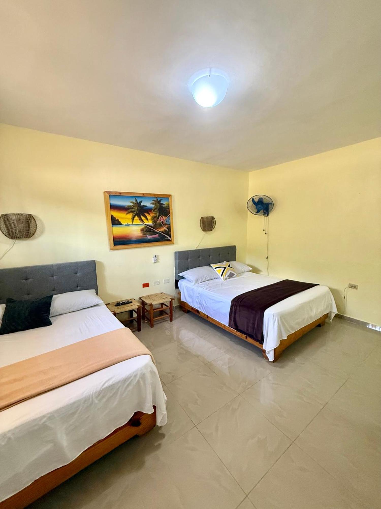 Barahona Hotel Al Mare المظهر الخارجي الصورة